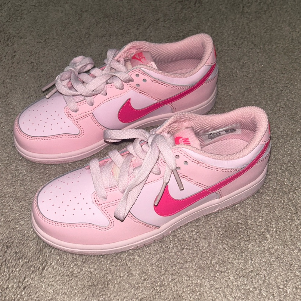 Nike Tripple Pink Dunks